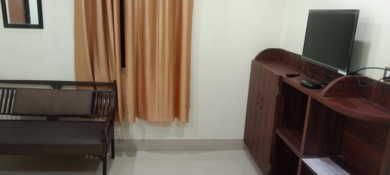 New Milan Palace, Deoghar Extérieur photo