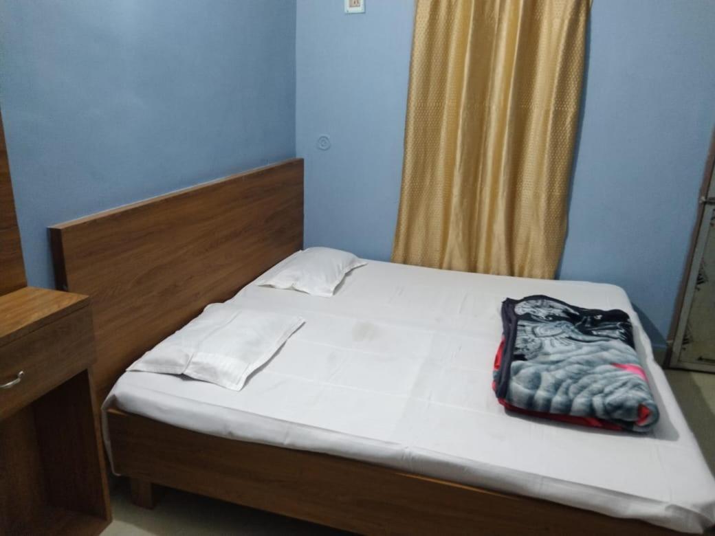 New Milan Palace, Deoghar Chambre photo
